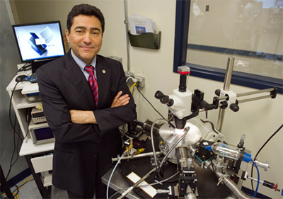 Professor Ahmed Busnaina’s method of directed assembly is faster, cheaper, and more versatile than traditional 3-D printing. What does it mean? Could $10 iPhones and tissue engineering breakthroughs be just the tip of the iceberg. Image courtesy of Northeastern University.